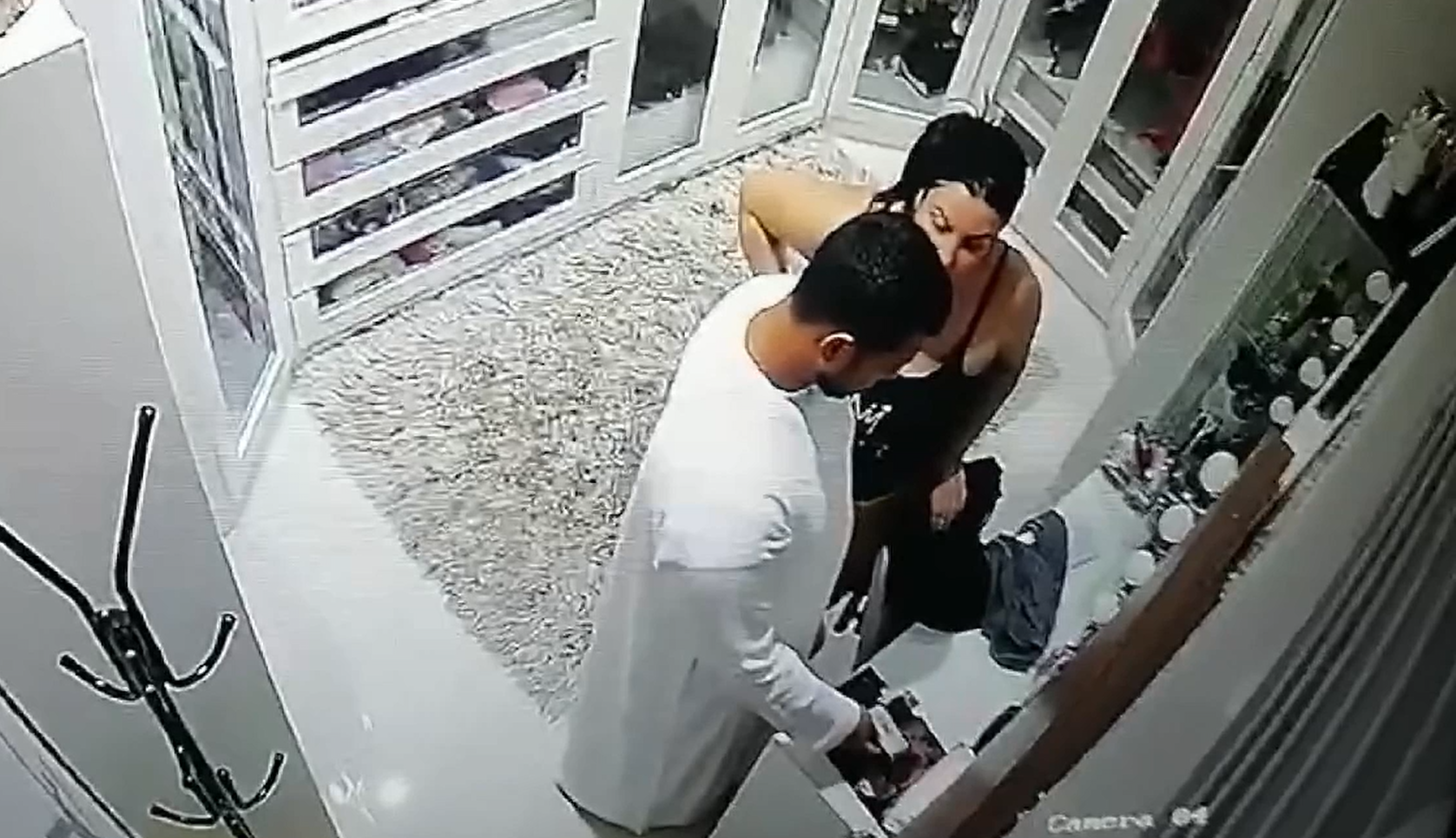 Wife seduces her husband’s brother